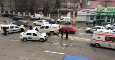 Galerie foto / ACCIDENT RUTIER LA CONSTANȚA! Victima este o femeie