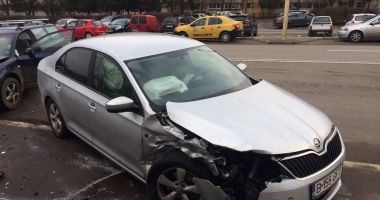 GALERIE FOTO / Accident grav la Constanța! Unuia dintre șoferi i se acordă îngrijiri medicale la fața locului - 6