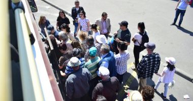 Premieră la Constanța. Circuit turistic prin portul comercial și pe faleza Cazinoului. Constănțenii s-au înghesuit la cursa de inaugurare - 2
