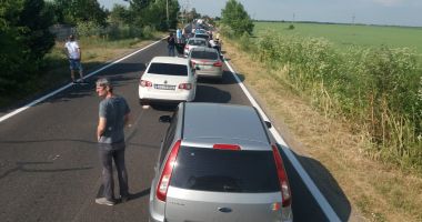 A ÎNCEPUT HAOSUL PE STRĂZI! ȘOFERI, ATENȚIE! SUNT COZI KILOMETRICE - 2