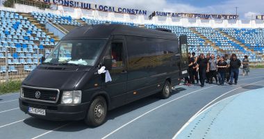GALERIE FOTO. Dumitru Mihăilescu, condus pe ultimul drum. Cortegiul funerar s-a oprit și la Stadionul Farul - 3