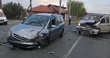 Galerie foto. Accident rutier la Constanța, din cauza unui șofer imprudent - 1