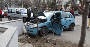 Galerie foto. Accident rutier la Constanța, din cauza neacordării de prioritate - 3