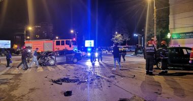Galerie foto. Accident rutier la Constanța! Sunt scurgeri de combustibil - 4