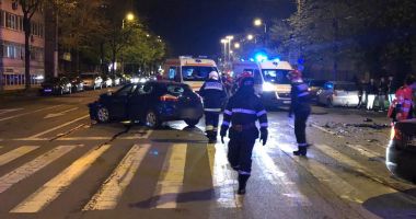Galerie foto. Accident rutier la Constanța! Sunt scurgeri de combustibil - 3