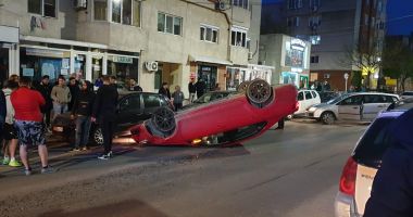 Accident rutier la Mangalia! O mașină s-a răsturnat