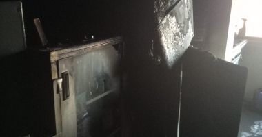 ISU Constanța: Persoană inconștientă, scoasă dintr-un apartament plin de fum - 2