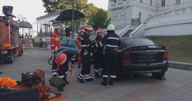 Pompierii au luat cu asalt faleză din Constanța