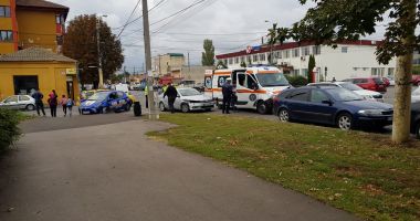 FOTO / Accident rutier la Constanța! Impact în intersecție, între două mașini! O victimă! - 3
