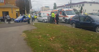 FOTO / Accident rutier la Constanța! Impact în intersecție, între două mașini! O victimă! - 4