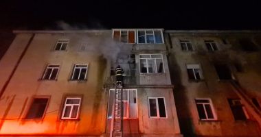 FOTO-VIDEO. ALERTĂ LA MEDGIDIA! Cinci victime, după un incendiu izbucnit într-un bloc - 3