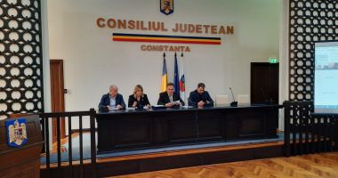 Stire din Politică-Administrație : LIVE TEXT / Ședință extraordinară la CJC. Paul Andreescu primește titlul de "Cetățean de Onoare" al județului Constanța