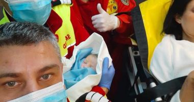 Stire din Social : Se întâmplă la Constanța! Gemeni născuţi în locuri diferite: unul în ambulanţa SMURD, altul la spital. Mama nu ştia că aşteaptă doi copii