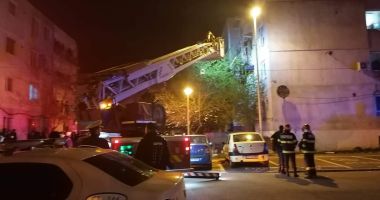 Galerie foto. EXPLOZIE în miez de noapte, la Constanța! Oameni în stare gravă, intubaţi! Apartamente evacuate - 2