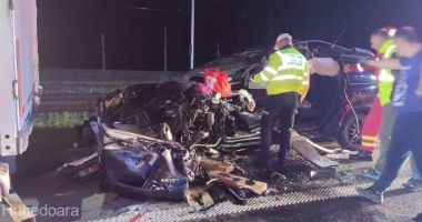 Stire din Eveniment : Şofer din Constanţa, rănit grav într-un accident pe autostradă! A încercat să evite o roată, dar a fost proiectat într-un camion