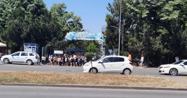 Galerie foto. Delfinariul Constanţa, luat cu asalt de micii sărbătoriţi! Intrarea este gratuită pentru copii, azi - 3