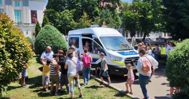 Stire din Eveniment : Galerie foto. Ziua Copilului, sărbătorită de Poliția Constanța alături de prichindei