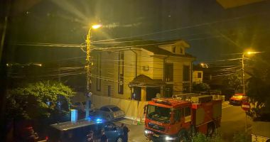 FOTO / ALERTĂ LA CONSTANŢA! Bagaj suspect, abandonat în mijlocul străzii! Poliţiştii şi specialiştii SRI, la faţa locului - UPDATE - 2