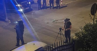 FOTO / ALERTĂ LA CONSTANŢA! Bagaj suspect, abandonat în mijlocul străzii! Poliţiştii şi specialiştii SRI, la faţa locului - UPDATE - 4