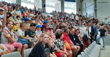 GALERIE FOTO. SPECTACOL CU SALA PLINĂ, la Delfinariul Constanţa! Are loc prima reprezentaţie cu şase delfini! - 7