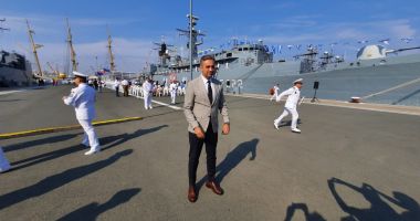 FOTOREPORTAJ. ZIUA MARINEI LA CONSTANŢA. Desfășurare de forţe, acum, la marea festivitate - 13