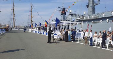 FOTOREPORTAJ. ZIUA MARINEI LA CONSTANŢA. Desfășurare de forţe, acum, la marea festivitate - 28