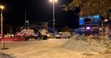 FOTO-VIDEO. Cum a avut loc accidentul de la Dacia, în care o ambulanță s-a răsturnat în șanț - 3