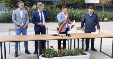 Stire din Politică-Administrație : LIVETEXT. Eveniment important la Techirghiol! "Este cea mai importantă rețea de distribuție de gaze naturale la nivel național. Cetățenii pot depune cererile de racordare"