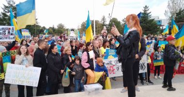 FOTO / PROTEST DE AMPLOARE LA CONSTANȚA, împotriva crimelor de război! Ucrainenii vor pace, vor să se reîntoarcă acasă! - 3