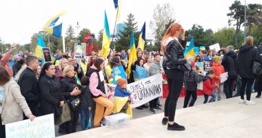 FOTO / PROTEST DE AMPLOARE LA CONSTANȚA, împotriva crimelor de război! Ucrainenii vor pace, vor să se reîntoarcă acasă! - 4