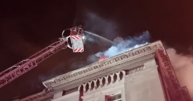 FOTO-VIDEO. ARDE ARHIEPISCOPIA CONSTANȚEI! Pompierii intervin CONTRACRONOMETRU pentru a stinge FOCUL DEVASTATOR - 2