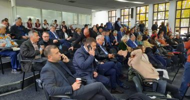 Stire din Politică-Administrație : LIVETEXT. Dobrogea, la ceas aniversar! Tulcea găzduieşte manifestările dedicate acestei sărbători. Oficiali din Constanţa, prezenţi