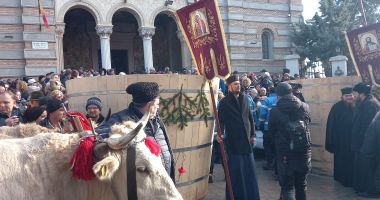 FOTO. BOBOTEAZA LA CONSTANŢA. Mii de oameni împreună, pentru una dintre cele mai mari sărbători din an - 3