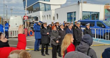 FOTO. BOBOTEAZA LA CONSTANŢA. Mii de oameni împreună, pentru una dintre cele mai mari sărbători din an - 9