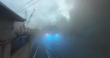 FOTO/ Casă în flăcări! ISU CONSTANȚA a intervenit de urgență pentru stingerea focului - 3