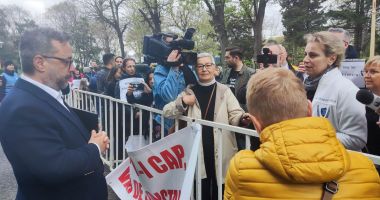 FOTO - VIDEO / Protest în faţa Primăriei Constanţa! "Sunt lucruri care te nemulțumesc în orașul nostru?" - 2
