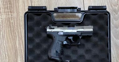Arme de foc la Constanţa, livrate din străinătate! Un bărbat a fost săltat exact când ridica pachetul - 2