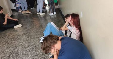 VIDEO/FOTO. Scandal la Liceul Energetic din Constanța. O profesoară refuză să încheie mediile elevilor - 4