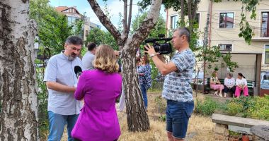 FOTO / PROTEST LA CONSTANŢA! Angajații Casei de Asigurări de Sănătate îşi strigă nemulţumirile, în stradă - 3