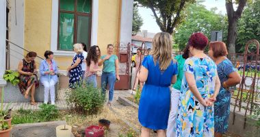 FOTO / PROTEST LA CONSTANŢA! Angajații Casei de Asigurări de Sănătate îşi strigă nemulţumirile, în stradă - 4