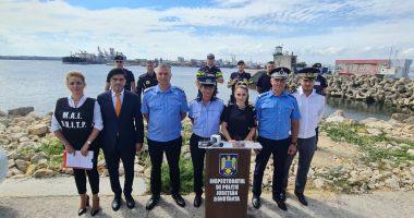 Stire din Eveniment : Constanța. Peste 250 de pompieri, pregătiți să intervină, zilnic, pe durata minivacanței de Sfânta Maria