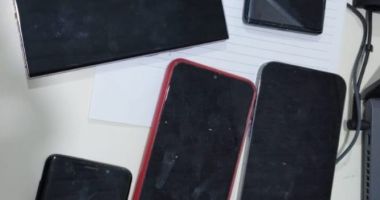 Cum se rămâne fără telefoane și alte bunuri, în Vama Veche. Furturi pe bandă rulantă