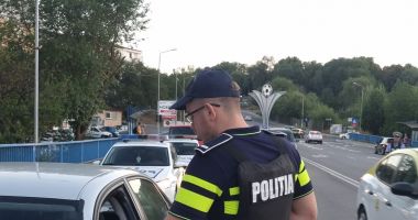 Acţiune cu efective mărite, la Constanţa. Poliţiştii au tras pe dreapta zeci de şoferi