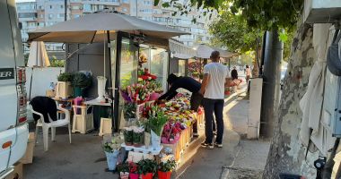 Galerie foto / Şcoala nr. 24 din Constanţa şi-a deschis porţile! Emoţii şi bucurie, în prima zi din noul an de învăţământ - 6