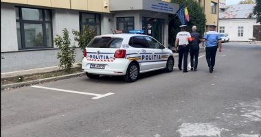 Stire din Eveniment : ACCIDENT RUTIER LA CONSTANȚA! Unul dintre șoferi a fost reținut! Ce au descoperit polițiștii