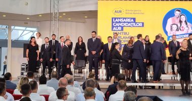 Galerie FOTO/VIDEO. AUR și-a lansat candidații pentru europarlamentare, la Constanța / LIVE TEXT - 12