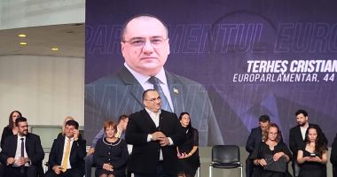 Galerie FOTO/VIDEO. AUR și-a lansat candidații pentru europarlamentare, la Constanța / LIVE TEXT - 14