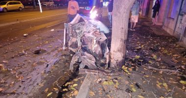 Stire din Eveniment : Tragedie pe Aurel Vlaicu / Ce spune Poliţia Constanţa despre accidentul în care un tânăr de 21 de ani a murit