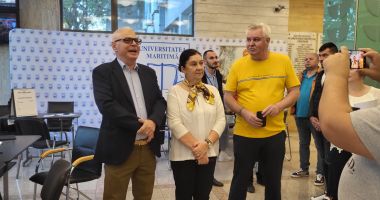 Foto. Bursa locurilor de muncă, la Constanţa/ Iată câte joburi sunt disponibile pentru absolvenţi - 3