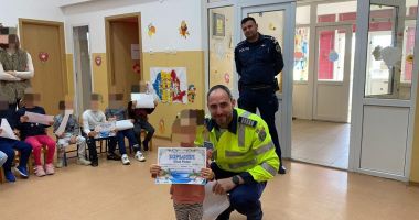 Stire din Eveniment : Poliţia Constanţa: „Strada nu este loc de joacă!”